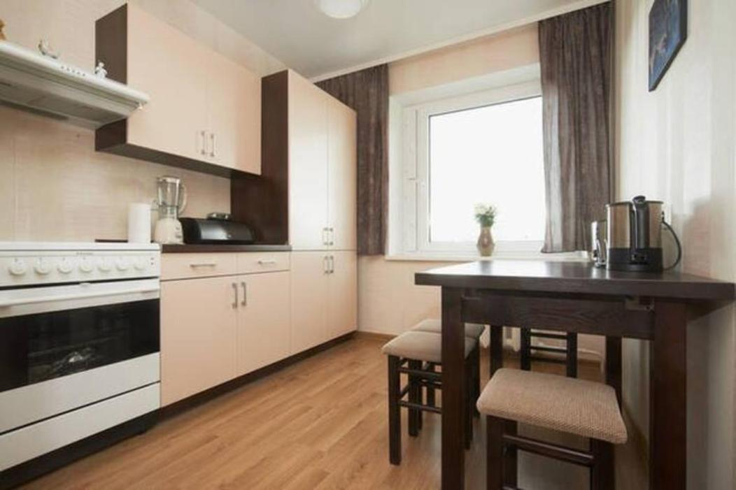 Cozy Private Room In A Three Room Apartment Free Parking Feel Like At Home VNO Exterior photo